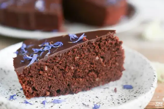 Schokokuchen ohne Zucker - So gelingt er saftig & lecker!