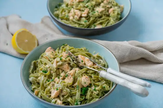 Tagliatelle mit Lachs - So gelingt die perfekte Pasta in 20 Min.